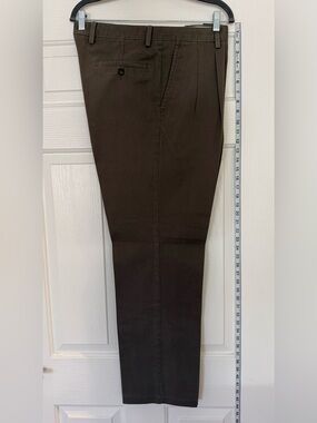Dockers Men's Dark Olive Pleated Chinos 36x34